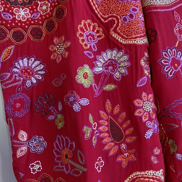 Like New! ECI New York fully lined silk embroidered crop pants - Picture 3 of 5